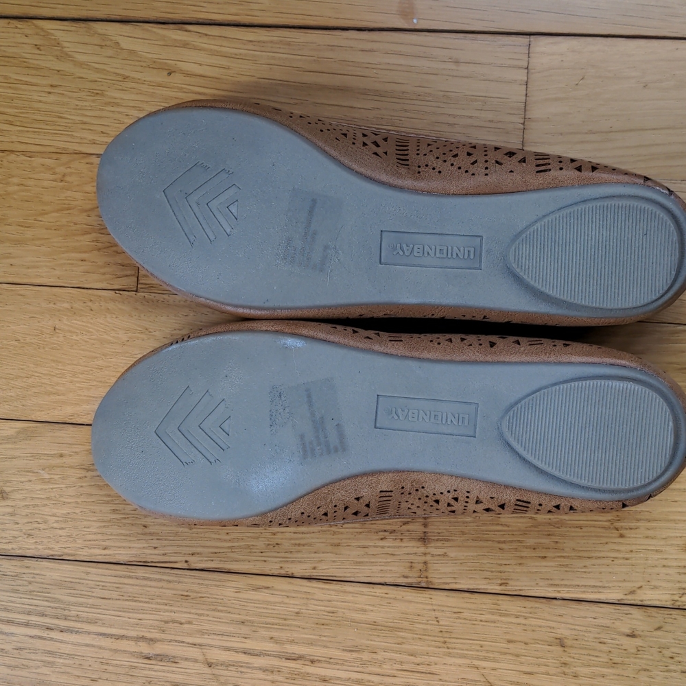 Ballet Flats - Picture 4 of 9